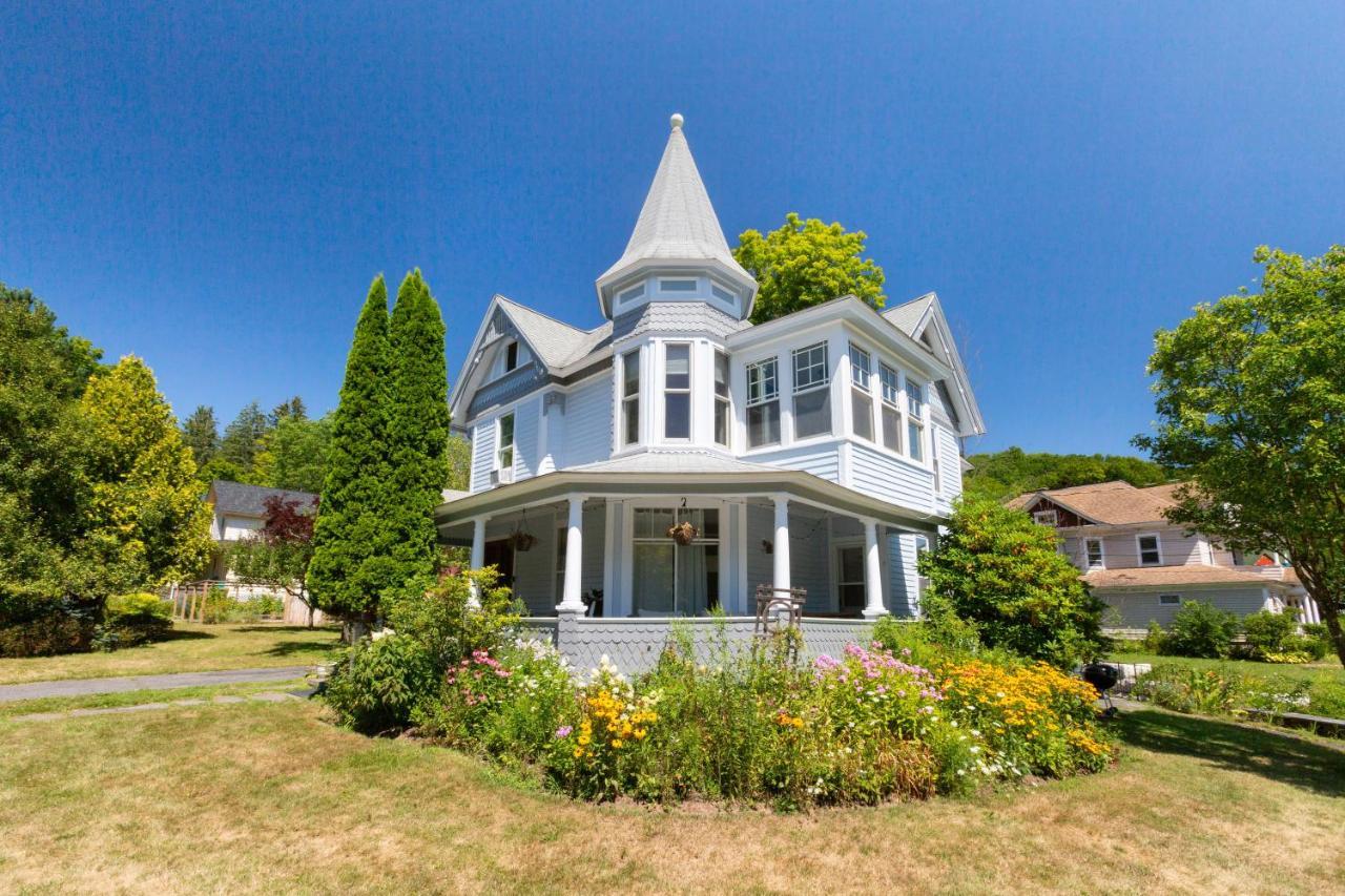 Streamside Victorian Villa Margaretville Exterior foto